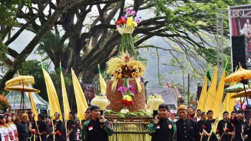 Larungan Telaga Ngebel