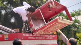 Siswa PKL terjatuh saat perbaiki lampu
(Dok. Ist)