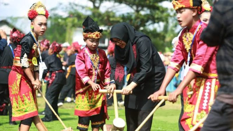 Festival permainan tradisional di Banyuwangi ( Dok. Ist)