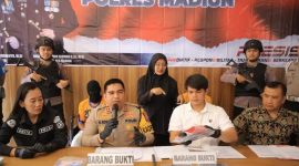 Jumpa pers kasus pembunuhan sopir truk di Madiun (Dok. Ist)