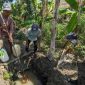 Warga Ponorogo yang tengah mengambil air untuk kebutuhan sehari-hari (Dok. Ist)