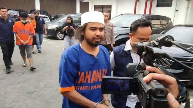 Potret Gus Samsudin saat ditetapkan sebagai tersangka (Dok. Ist)