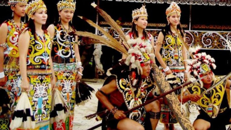 Tari Blunde dari Kalimantan Utara (Dok. Ist)