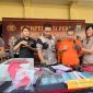 Pihak kepolisian saat menggelar ungkap kasus pengedaran Upal di Mojokerto (Dok. Ist)