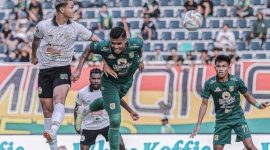 Ilustrasi Pertandingan Persebaya vs PSS Sleman (Dok. Ist)