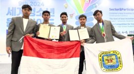 Siswa SMA 2 Surabaya yang berhasil peroleh medali emas (Dok. Ist)