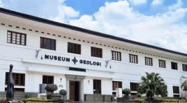 Museum Geologi Bandung.Doc.lst