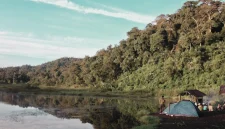  Danau Ciharus Kamojang: Hidden Gem di Bandung yang Wajib Dikunjungi!