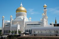 Sultan Omar Ali Saifuddin Mosque in Brunei