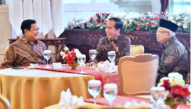 Momen Presiden Jokowi saat bertemu dengan jajaran menteri (Dok. Ist)