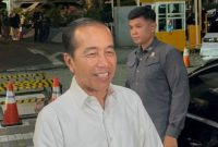 Jokowi jenguk cucunya
(Dok. Ist)