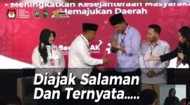 Debat Pilbup Ponorogo, Ipong tolak jabat tangan dengan sugiri
(Dok. Ist)