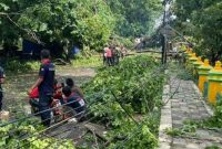 Angin puting beliung rusak puluhan rumah warga
(Dok. Ist)