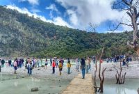 Kawah putih menjadi salah satu tempat wisata Bandung yang viral di Tik Tok
(Dok. Ist)