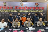 Konferensi press pencabulan oleh tukang rosok
(Dok. Ist)