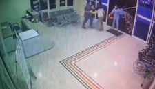 Rekaman CCTV penganiayaan dokter RSOJ Pertamina Makassar oleh keluarga pasien
(Dok.ist)