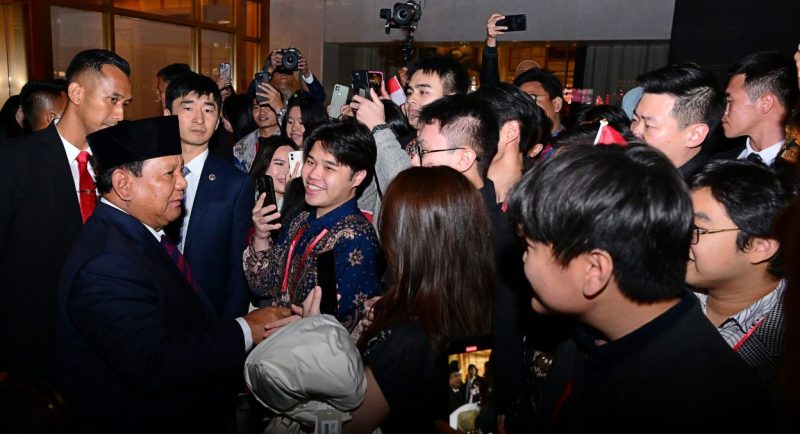 Presiden Prabowo Subianto Mendapatkan Sambutan Hangat dari Mahasiswa Indonesia yang Ada di China