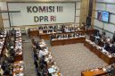 Anggota Komisi III DPR RI pertanyaan penetapan Tom Lembong 
(Dok. Ist)