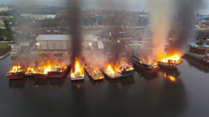 12 kapal nelayan di Pekalongan terbakar 
(Dok. Ist)
