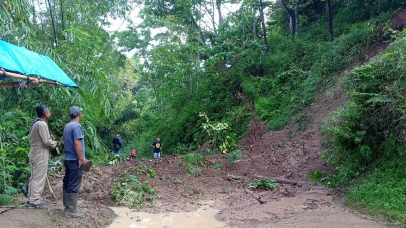 Tanah longsor di ngebel Ponorogo 
(Dok. Ist)