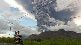 Gunung Erupsi (Dok. Ist)