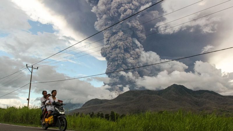 Gunung Erupsi (Dok. Ist)