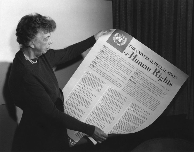 Universal Declaration of Human Rights sebagai Piagam HAM Sedunia ditetapkan pada 10 Desember 1948 oleh Majelis Umum PBB, tonggak penting hak asasi manusia