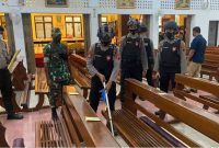 Polres Madiun Kota Lakukan Sterilisasi 10 Gereja Jelang Ibadah (Dok. Ist)