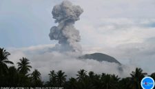 Gunung Ibu erupsi (Dok. Ist)