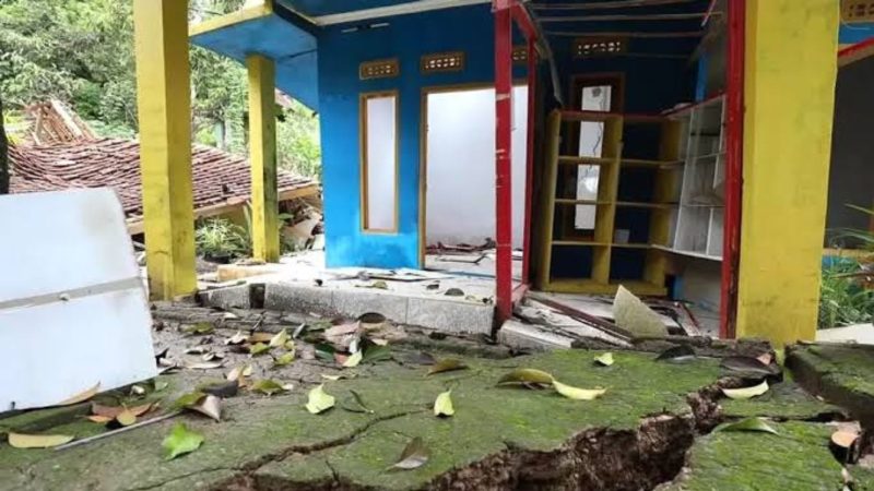 Kerusakan rumah warga di lahan (Dok. Ist)