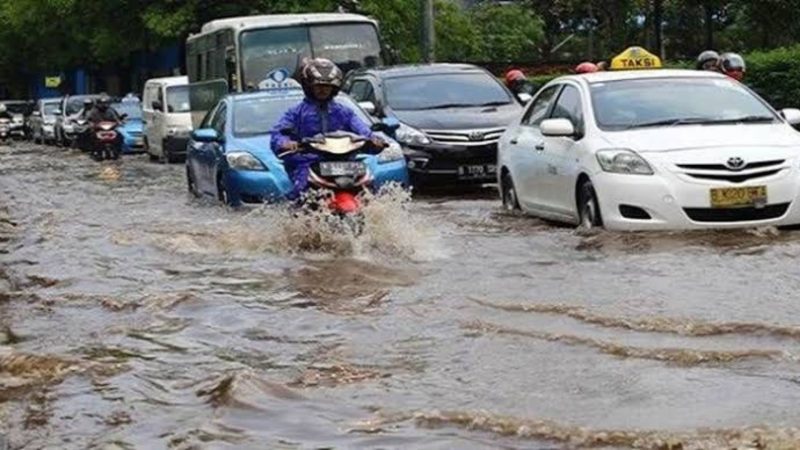 Mobil yang terendam banjir (Dok. Ist)