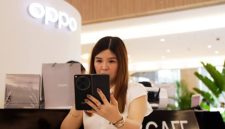 Contoh produk Oppo (Dok. Ist)