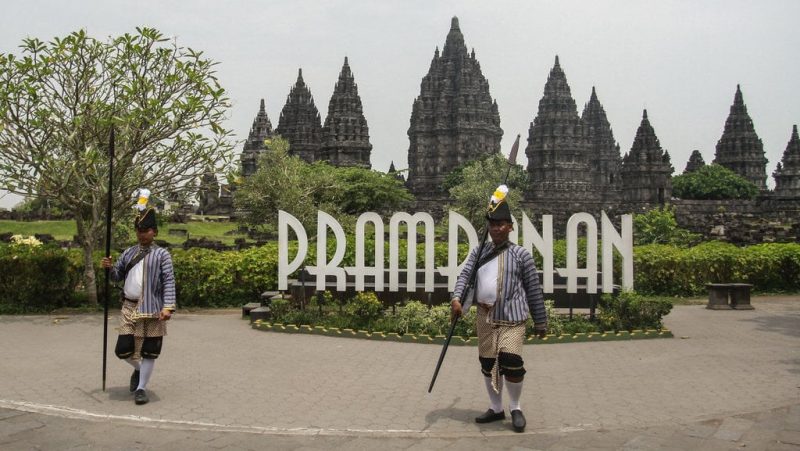 Perbedaan Candi Langgam Jawa Tengah dan Candi Langgam Jawa Timur