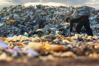 5 Cara Memanfaatkan Limbah Plastik yang Baik dan Benar