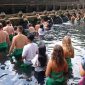 Ritual Melukat di Pura Tirta Empul (Dok. Ist)