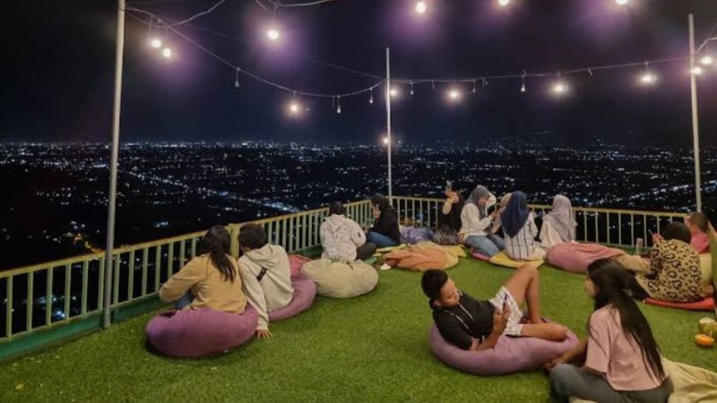 Bukit bintang yang cocok untuk ngabuburit (Dok. Ist)