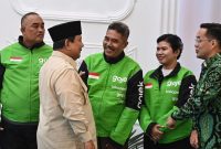 Presiden Prabowo saat menemui pengemudi Ojek Online (Dok. Ist)