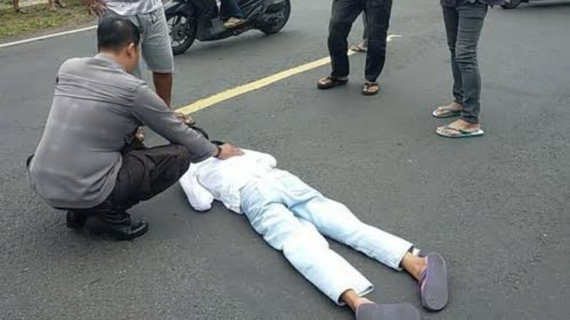 Perempuan yang tidur di tengah jalan (Dok.  Ist)